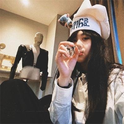 为何爱我者予我牢笼